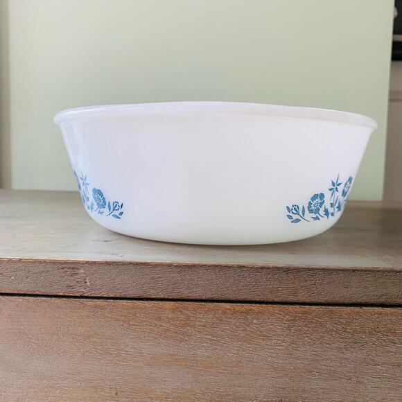 Vintage Glasbake 1 1/2 Qt Casserole Ovenware with Blue Flowers Made in USA - Picture 2 of 9